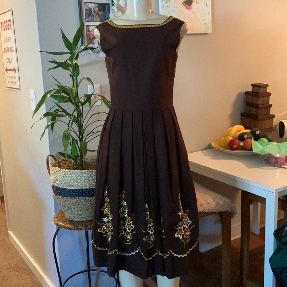 Rose Dirnd vintage 1965-1980s Floral  Dress 100% BaumWOLLE Size 38 (USA 8) Brown